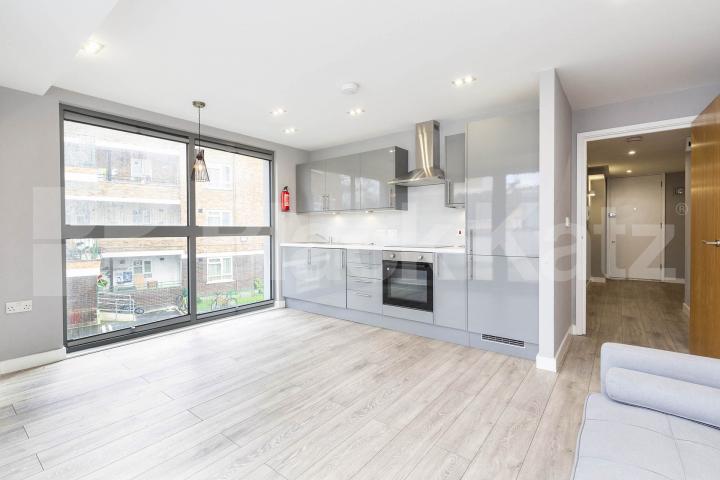 			1 Bedroom, 1 bath, 1 reception Apartment			 Mintern Street, Old Street / Shoreditch Park